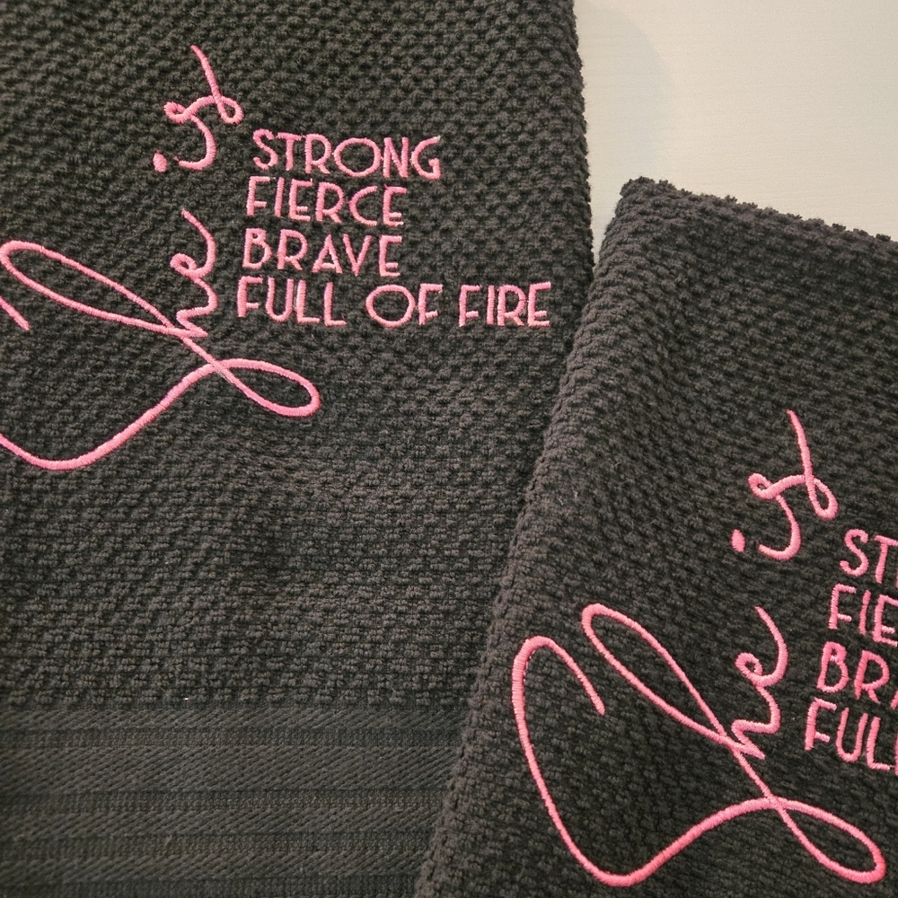 Embroidered Kitchen Towel Set (2 towels) with Pink Script